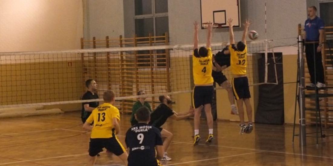 III liga M: AKS wygrał pierwszą rundę, Lubcza ograła SKS Dukla