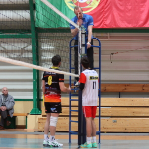 III liga M: Pięciosetowy pojedynek na korzyść Neobusu