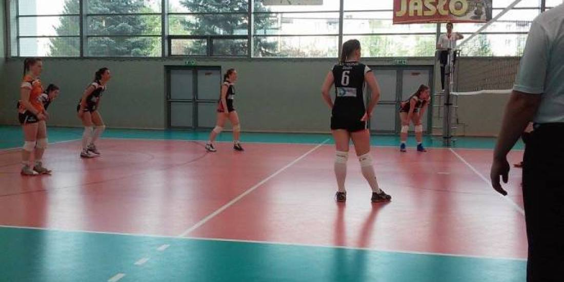 Finał III ligi K: Polonia i MOSiR z wygranymi, porażka Marby